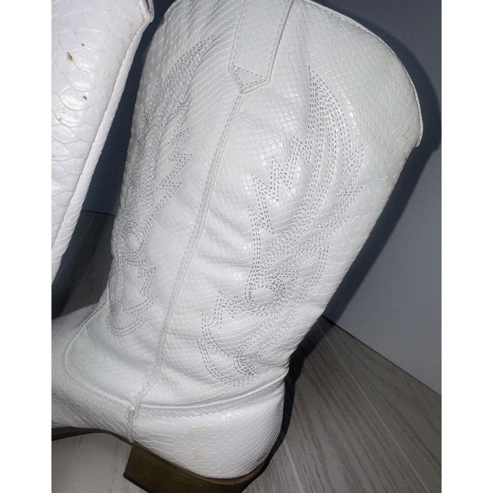 Coconuts by Matisse Gaucho Women’s Western Boots White Snake Print 10W
